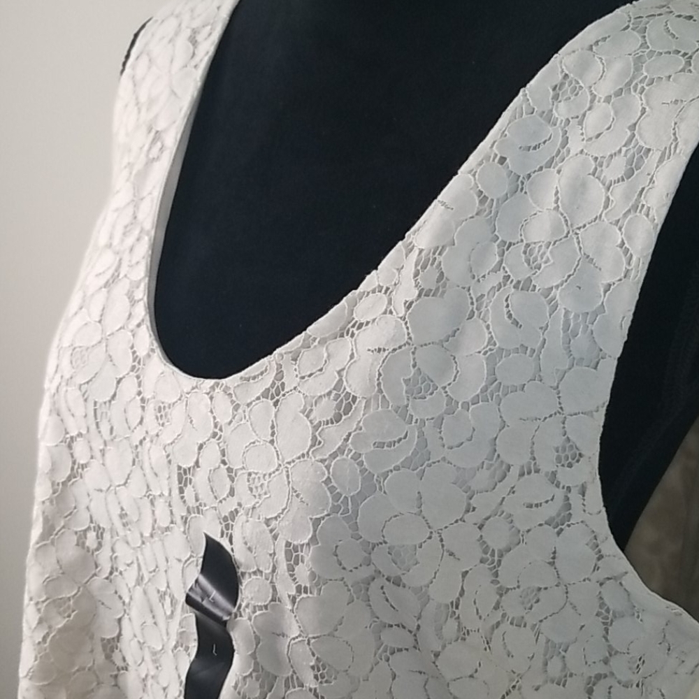 New Banana Republic Factory Lace Tank Size Large - Picture 2 of 6